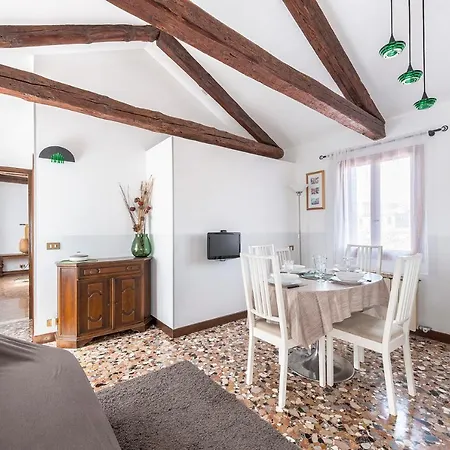 Colombina Like At 3 Bedrooms Fully Equipped Air Conditioned Apartment Venice