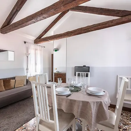 Apartment Colombina Like At 3 Bedrooms Fully Equipped Air Conditioned Venice