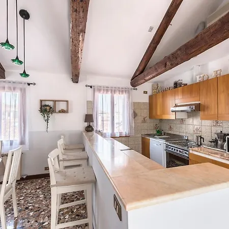Colombina Like At 3 Bedrooms Fully Equipped Air Conditioned Apartment