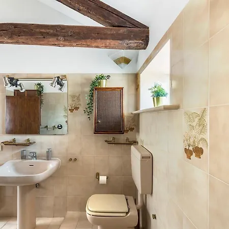 Apartment Colombina Like At 3 Bedrooms Fully Equipped Air Conditioned Venice